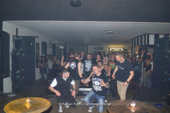 agunbelehrt121.jpg